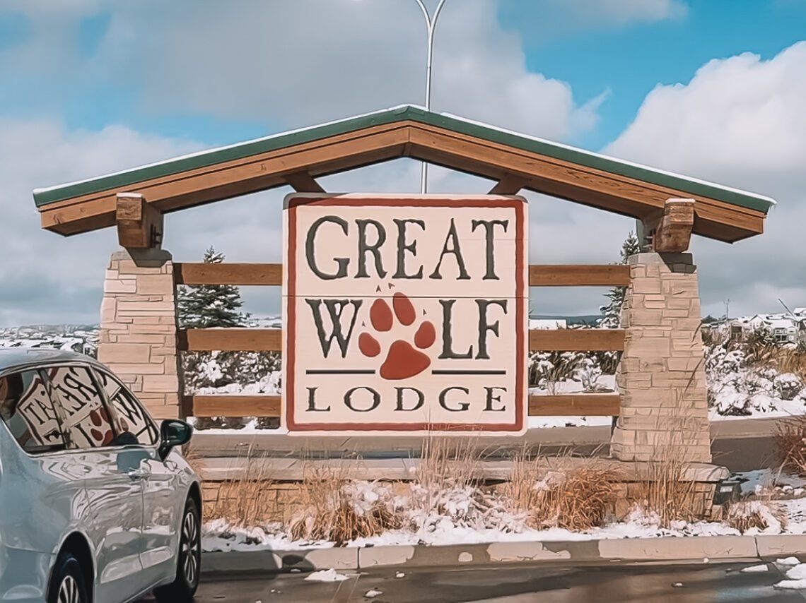 Great Wolf Lodge entrance sign in Colorado Springs, CO.