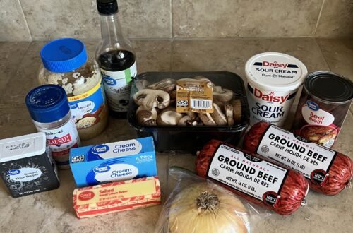 Delicious ingredients to whip up an easy, keto, beef stroganoff skillet