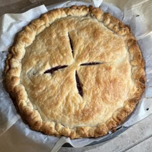 Yummy sweet cherry pie made with a delicious and flaky sourdough pie crust.
